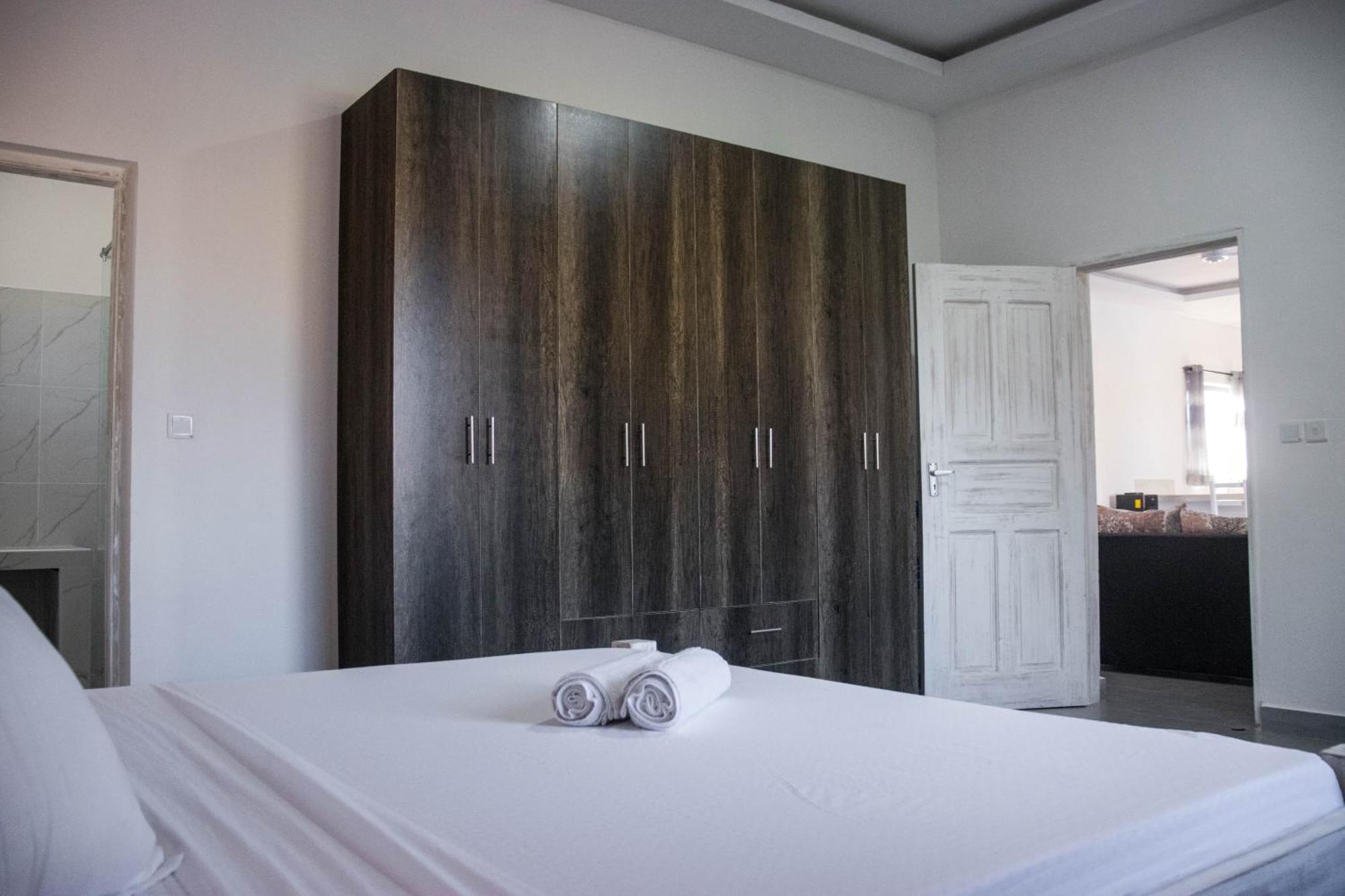 4 U Luxury Bungalows Diani Diani Beach Exterior foto